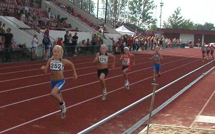 Andrea Holm 2:a och Susanne Schussler 5:a, 600 meter