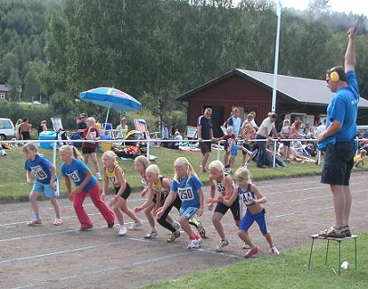 Flickor-9, 400 meter